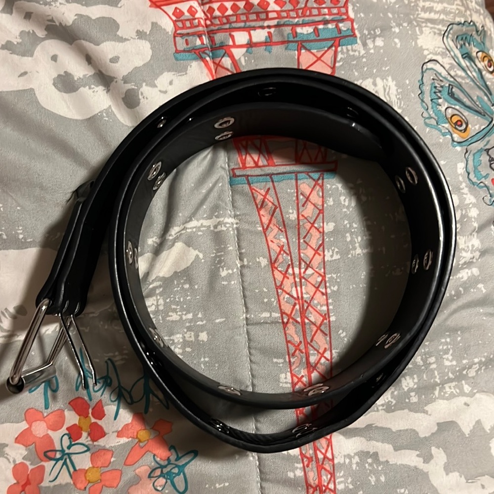 Size- L, Color-Black, Brand- H and M